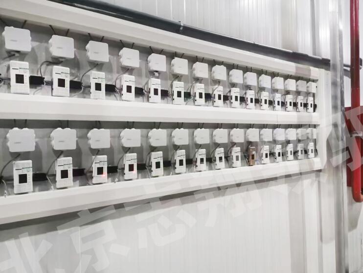 志翔領(lǐng)馭為物流倉庫安裝溫濕度監(jiān)測設(shè)備